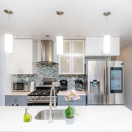 Brooklyn Trio Luxe - Entire Apartment *