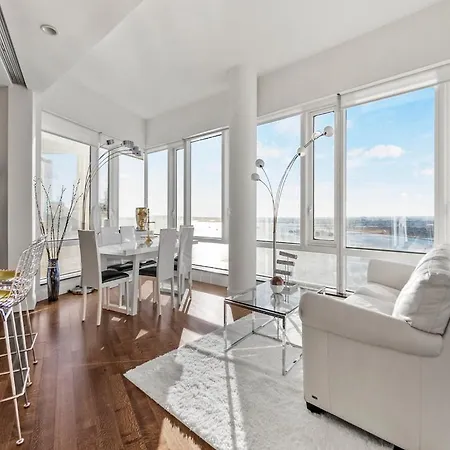 Luxurious 4 Bedroom Penthouse In Nyc *