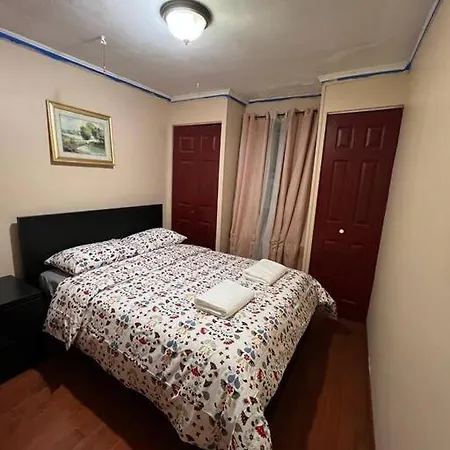18 Min 2 Time Square Manhattan 3 Bedroom 1.5 Bath *