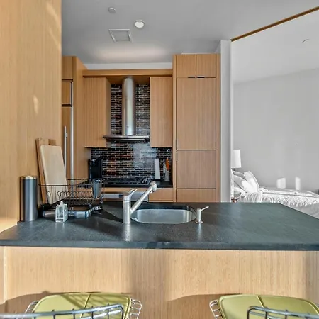 Luxurious 4 Bedroom Penthouse In Nyc *