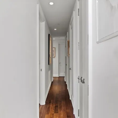 Luxurious 4 Bedroom Penthouse In Nyc Holiday home *