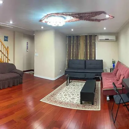 Holiday home 18 Min 2 Time Square Manhattan 3 Bedroom 1.5 Bath