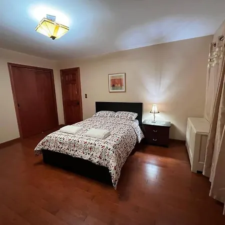 18 Min 2 Time Square Manhattan 3 Bedroom 1.5 Bath Holiday home