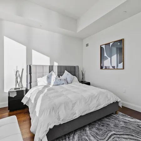 Luxurious 4 Bedroom Penthouse In Nyc Holiday home New York
