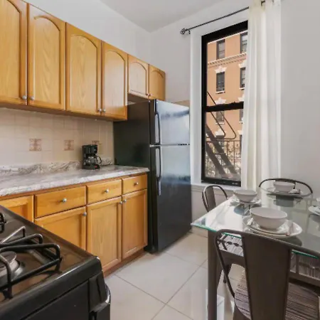 Apartment Exotic 2br At Midtown West