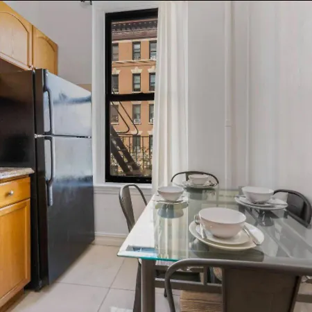 Exotic 2br At Midtown West New York