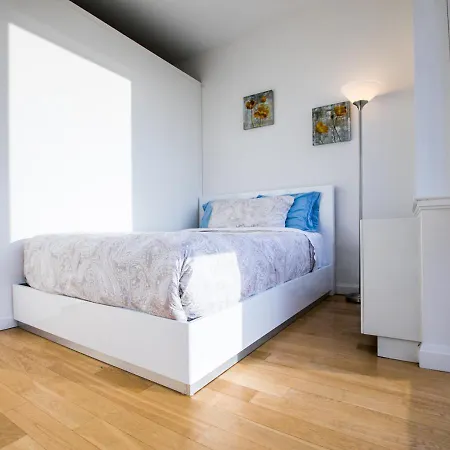 Modified Two Bedroom At Columbus Avenue *