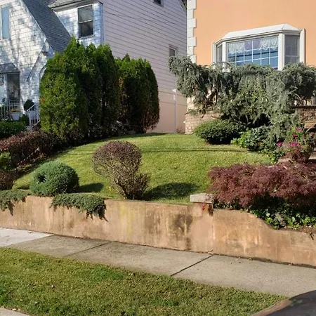 Melody's Cozy Garden Studio Guest Jfk 12mins Apartment