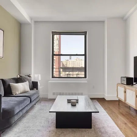 Apartment Uws 1br W Doorman Gym Nr Park Nyc-900