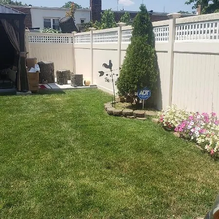 Melody's Cozy Garden Studio Guest Jfk 12mins