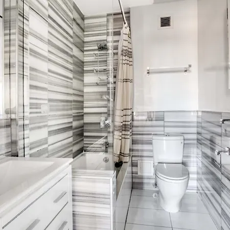 Uws 1br W Doorman Gym Nr Park Nyc-900 Apartment New York