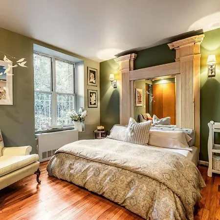 Nyc Duplex & Private Garden Oasis!! New York
