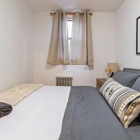 Cozy 2br In Nyc