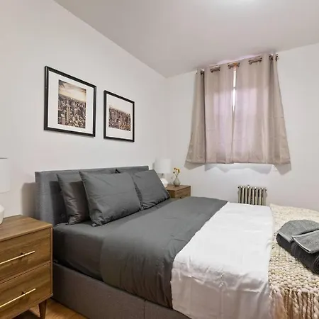 Cozy 2br In Nyc New York