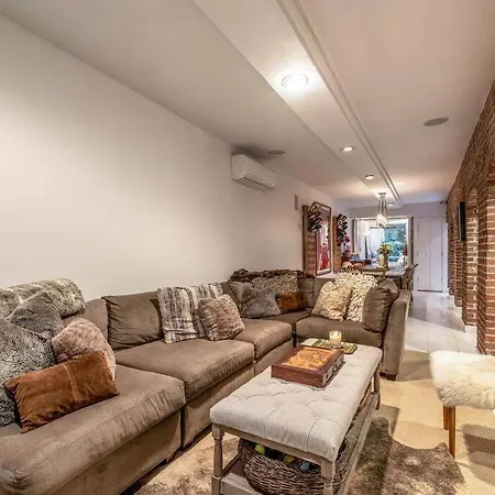 Nyc Duplex & Private Garden Oasis!! * New York