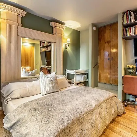 Nyc Duplex & Private Garden Oasis!! Apartment