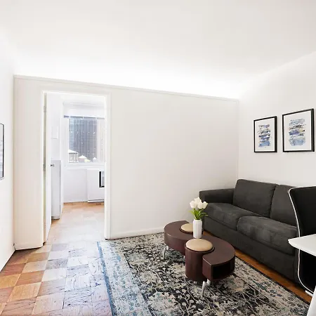 Exclusive 2br At Columbus Circle *