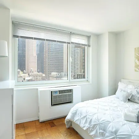 Exclusive 2br At Columbus Circle