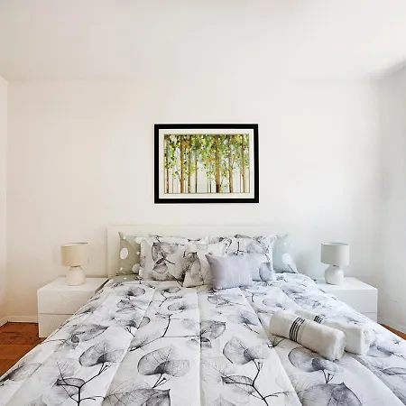 Exclusive 2br At Columbus Circle Apartment *