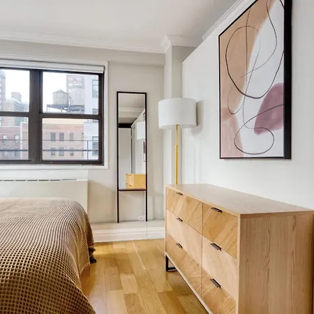 Midtown E 1br Office Nook Doorman Gym Nyc-43 Apartment