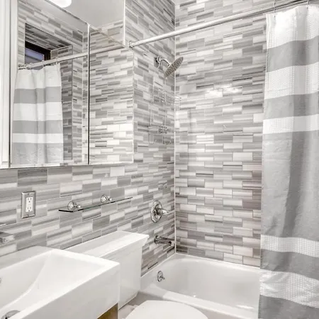 Soho 2br W Wd Balcony Nr Whole Foods Nyc-892 * New York