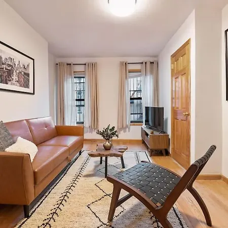 Fully Furnished Two Bedroom In Nyc Apartment *