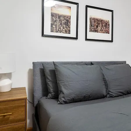 Apartment Fully Furnished Two Bedroom In Nyc