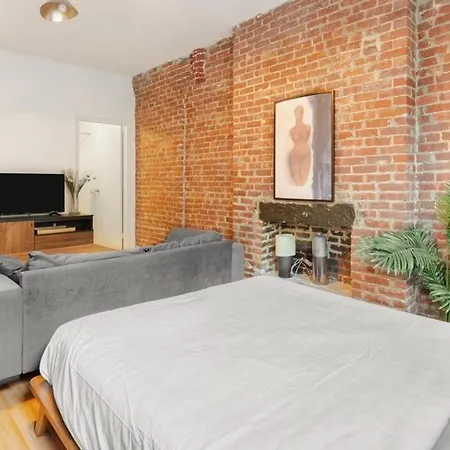 Furnished 223 Hells Kitchen Apartment New York