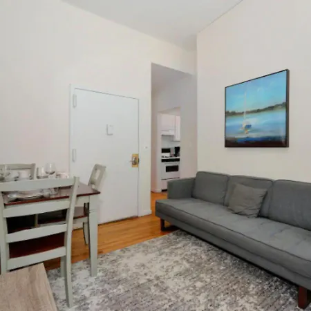 Apartment Three Bd Near Times Square *