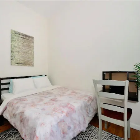 Apartment Three Bd Near Times Square