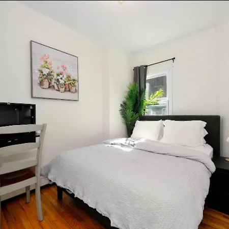 Three Bd Near Times Square
