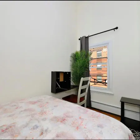 Three Bd Near Times Square *