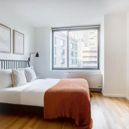 Lic 1br W Doorman Gym Pool Wd Nr East River Nyc-942 Apartment