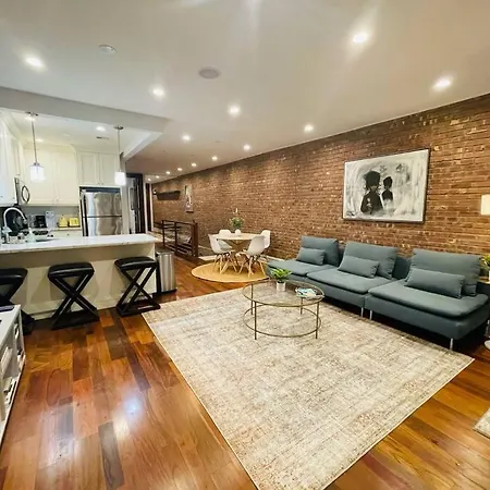 Holiday home Renovated Brownstone W Outdoor Space New York