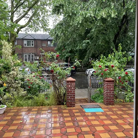 18 Min 2 Time Square Manhattan 3 Bedroom 1.5 Bath Holiday home