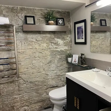 Lux 1 Bedroom With A Private Yard In A Historical New York