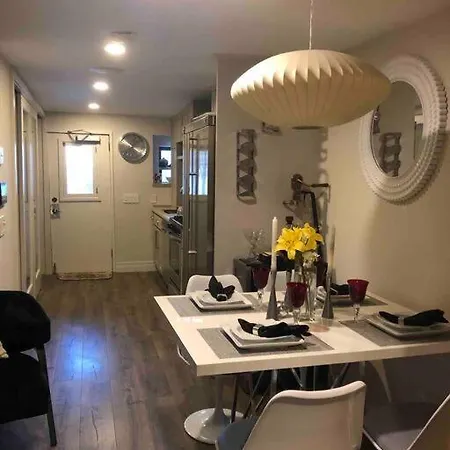 Lux 1 Bedroom With A Private Yard In A Historical New York