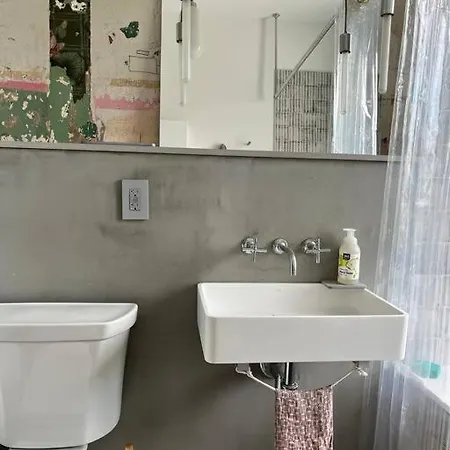 Apartment Deconstructed Loft In Greenpoint *