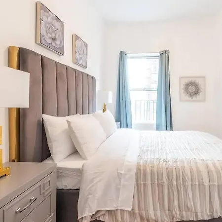 Newly Renovated 3 Bedroom Loft In Midtown West Apartment
