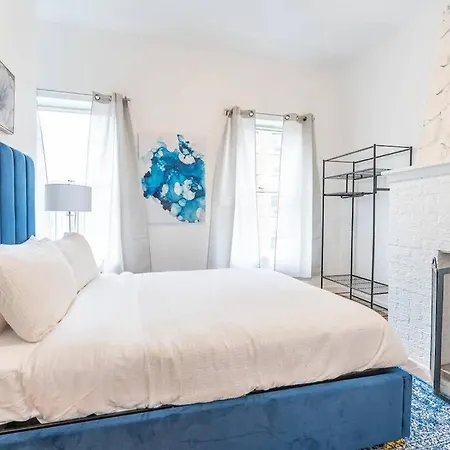 Apartment Newly Renovated 3 Bedroom Loft In Midtown West *