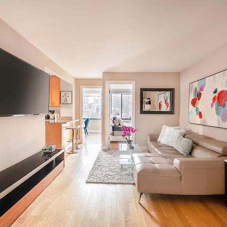 Apartment Elegant 3 Beds 2 Baths By Park