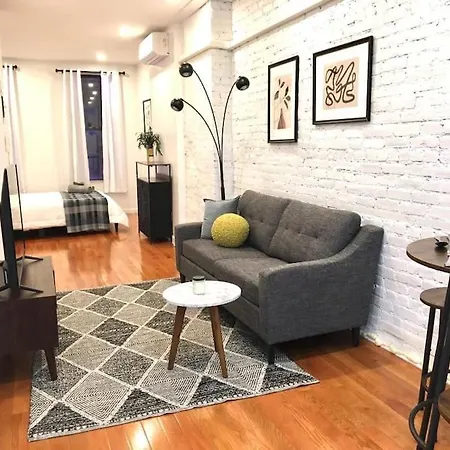 Cozy Studio Chinatown! Location! Apartment