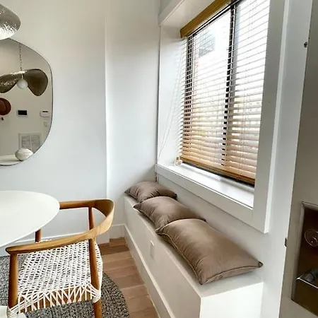 Minimalist Brooklyn Gem To Yourself