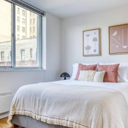 Lovely 1 Bedroom Service New York