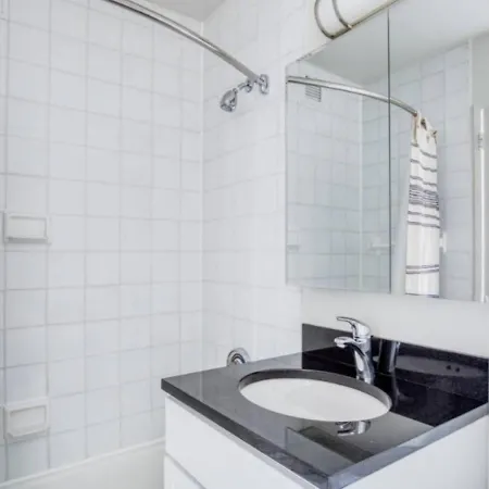 Lovely 1 Bedroom Service