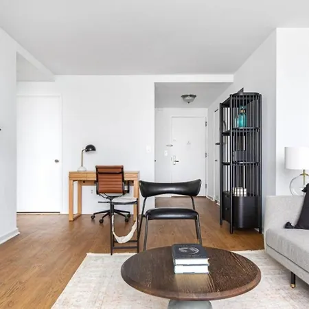 Lovely Service Apartment *