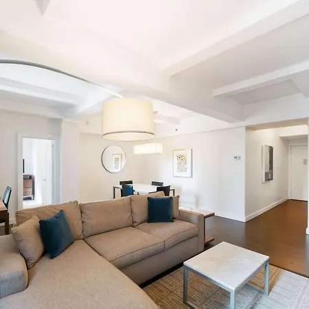 Beekman Tower Aparthotel 3*