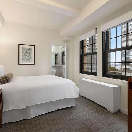 Beekman Tower 3*