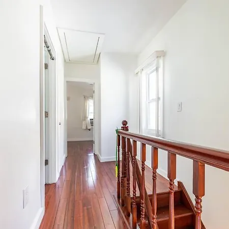 Cheerful 3-bedroom With Parking Holiday home New York