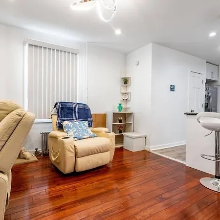 Cheerful 3-bedroom With Parking New York